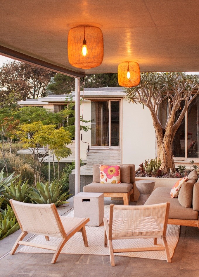 Boho and Minimalism Top Our List of 2019 Outdoor Living Trends