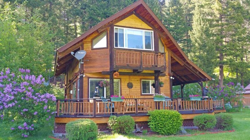 9 Cozy Cabins For 300 000 Or Less