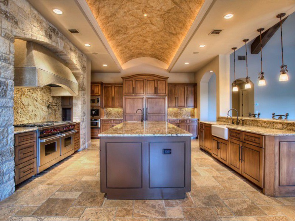 David Robinson Lists San Antonio Home for 3.695M