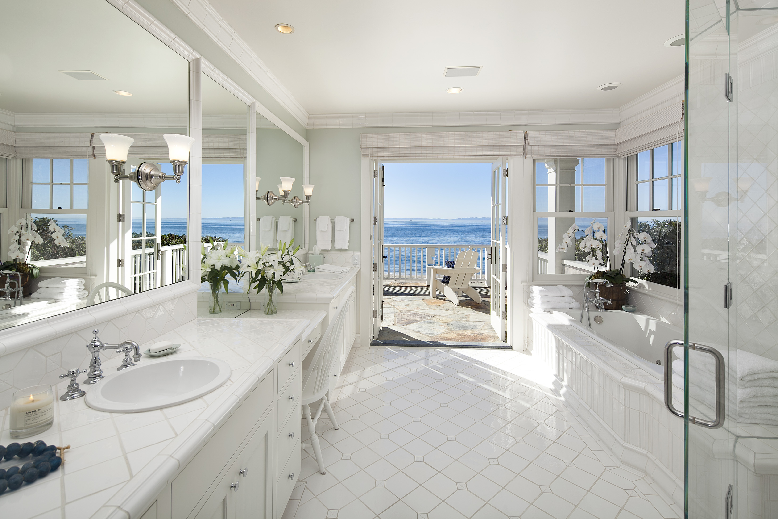 UPDATE: Dennis Miller Sells Glam Beach Mansion for $19M