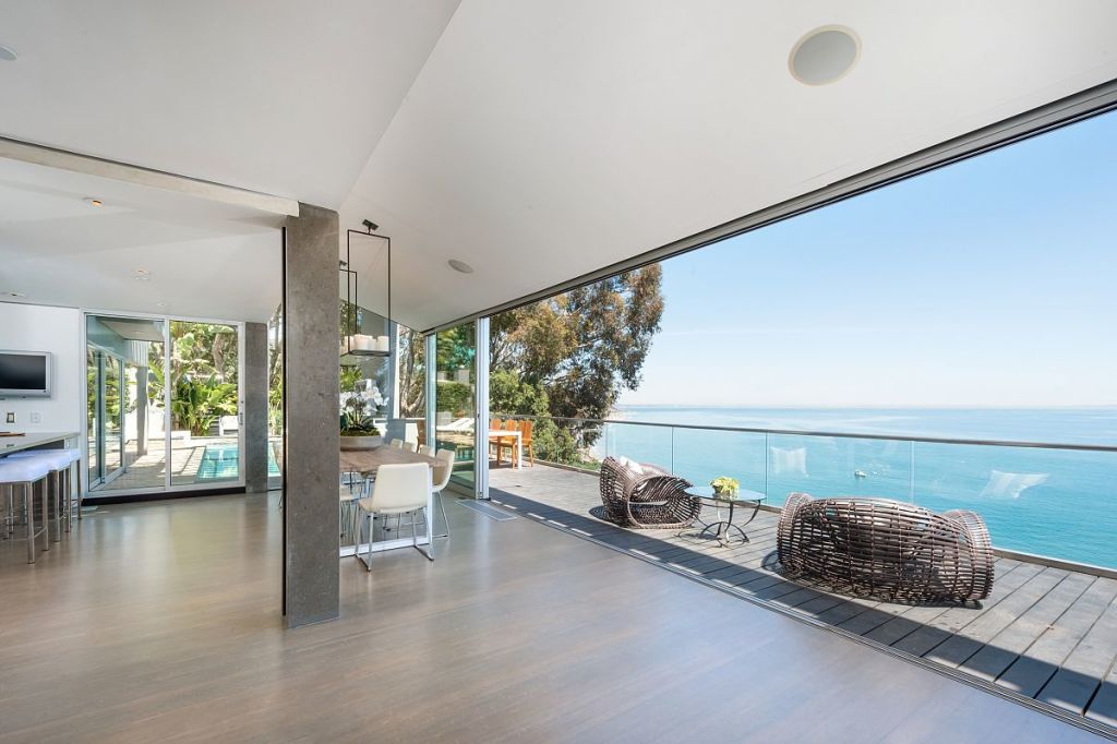 UPDATE: Matthew Perry Gets $10.65M for Malibu Beach House