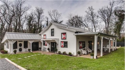 For Sale: Barn Homes Mixing Old & New