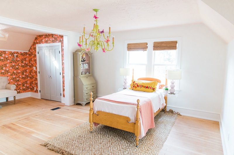 cozy and preppy little girl's room 