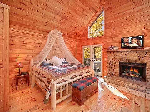 Rustic Tiny Homes for a Wintertime Retreat