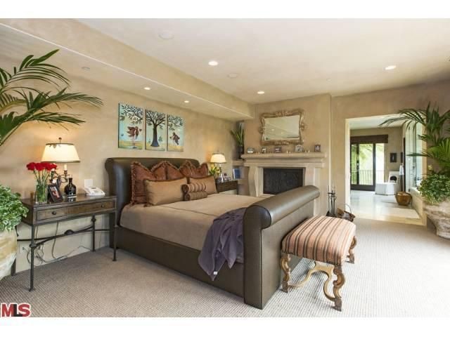 'The Young and the Restless' Star Tracey Bregman Lists Longtime Malibu Home