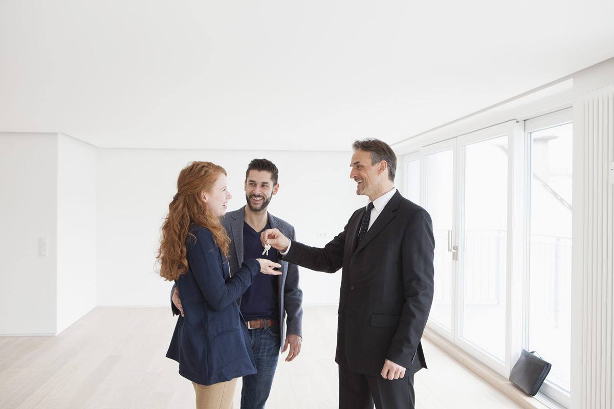 The Legal Benefits of Using a Licensed Real Estate Agent