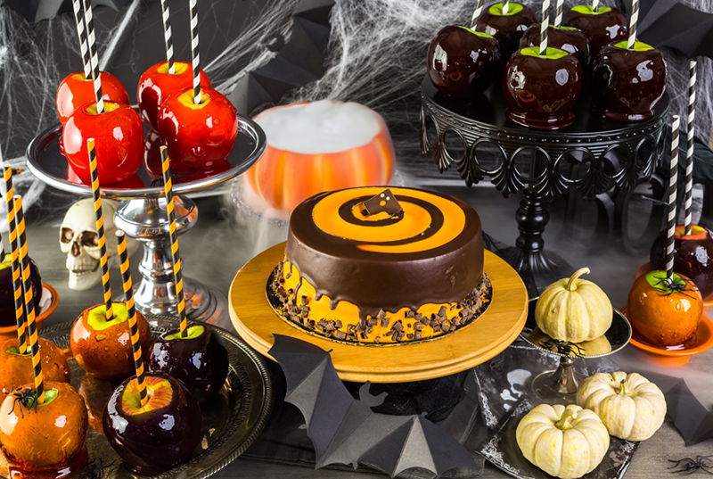 How to Plan a CelebWorthy Halloween Party