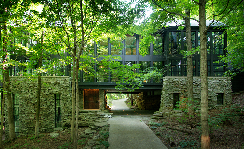 House of the Week: A Glass Treehouse in Nashville