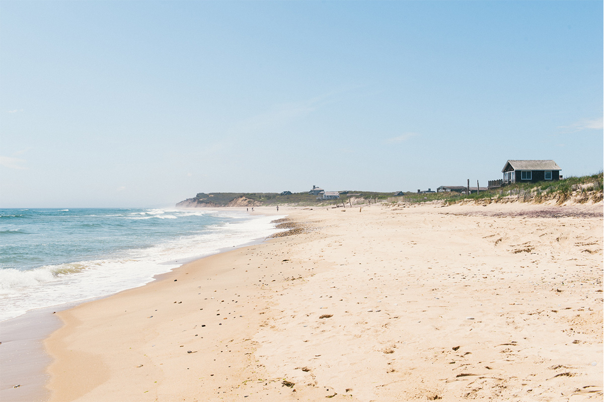 image of ditch plains beach in montauk