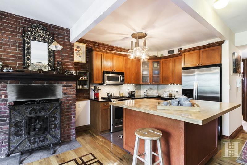 Image of Clinton Hill mansion $870K