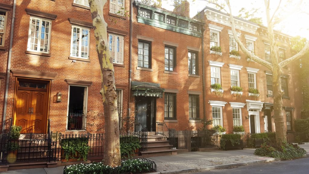 photo of townhouses in NYC's West village for use in StreetEasy's Q2 2019 Market Reports