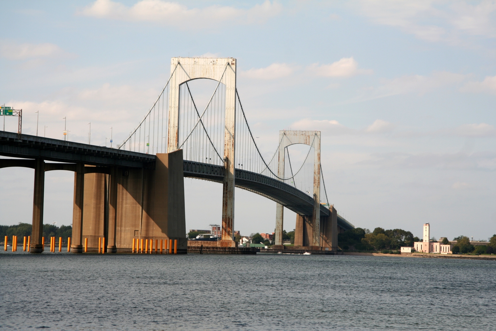 image of nyc bridges Throgs Neck Bridge