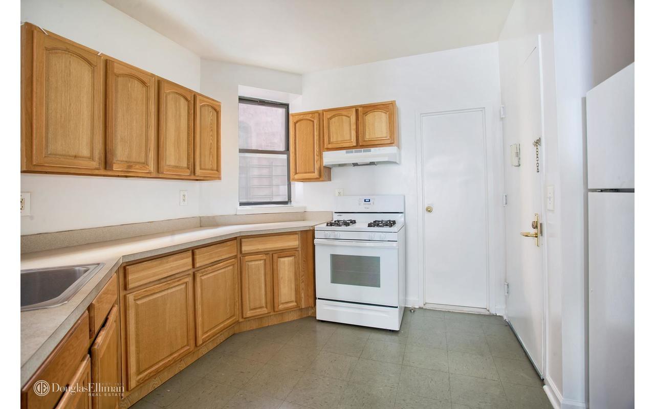 Photo of 133 West 89th Street #7