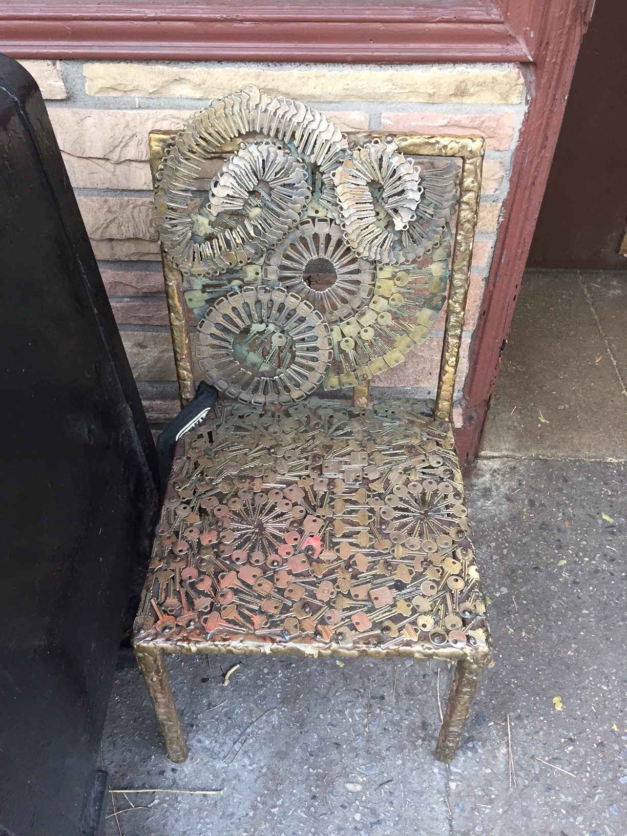 image of key mosaic chair at Greenwich Locksmiths in New York