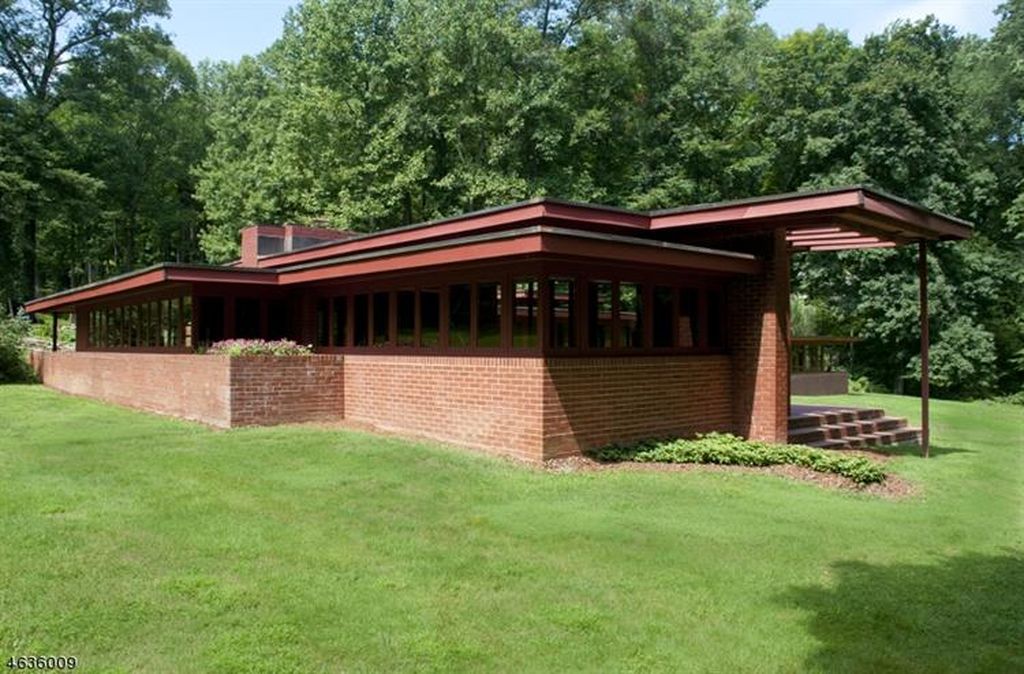 Image of Frank Lloyd Wright NYC James Christie House