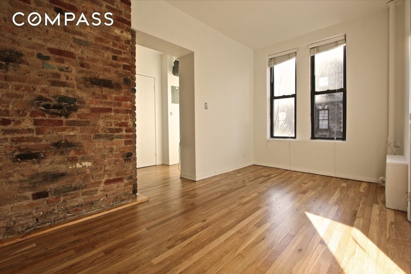 image of SoHo 1BR for $2300