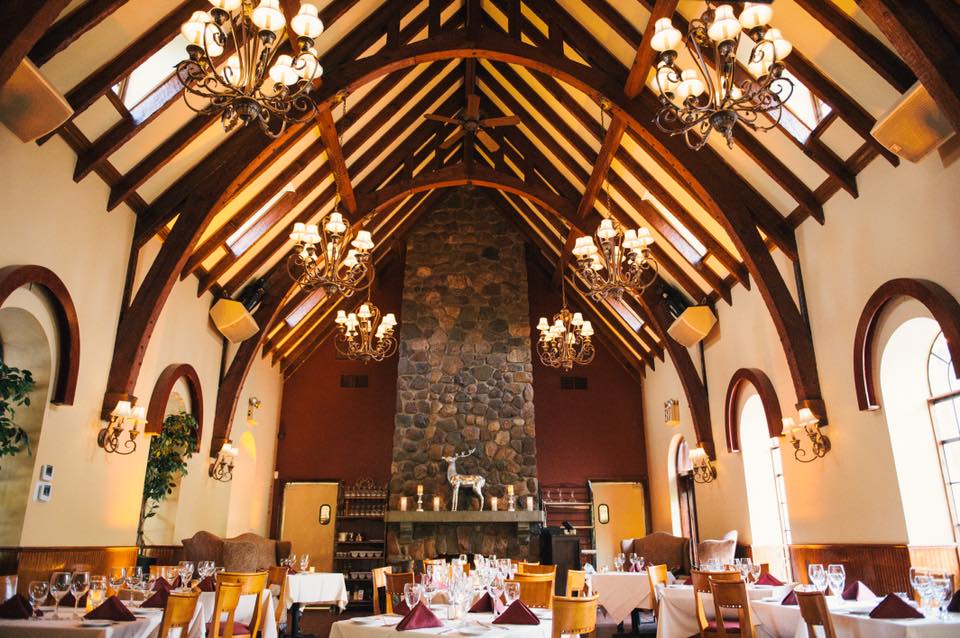 image of the dining room at the Stone House on Staten Island