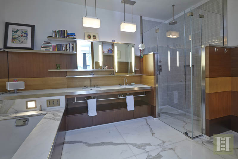 bathroom of Daniel Radcliffe's apartment at 40 Mercer Street