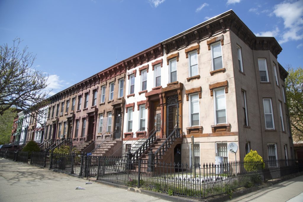 image of townhouses in Brooklyn, New York