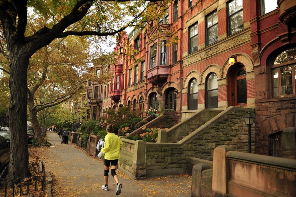 how to invest in brownstone Brooklyn