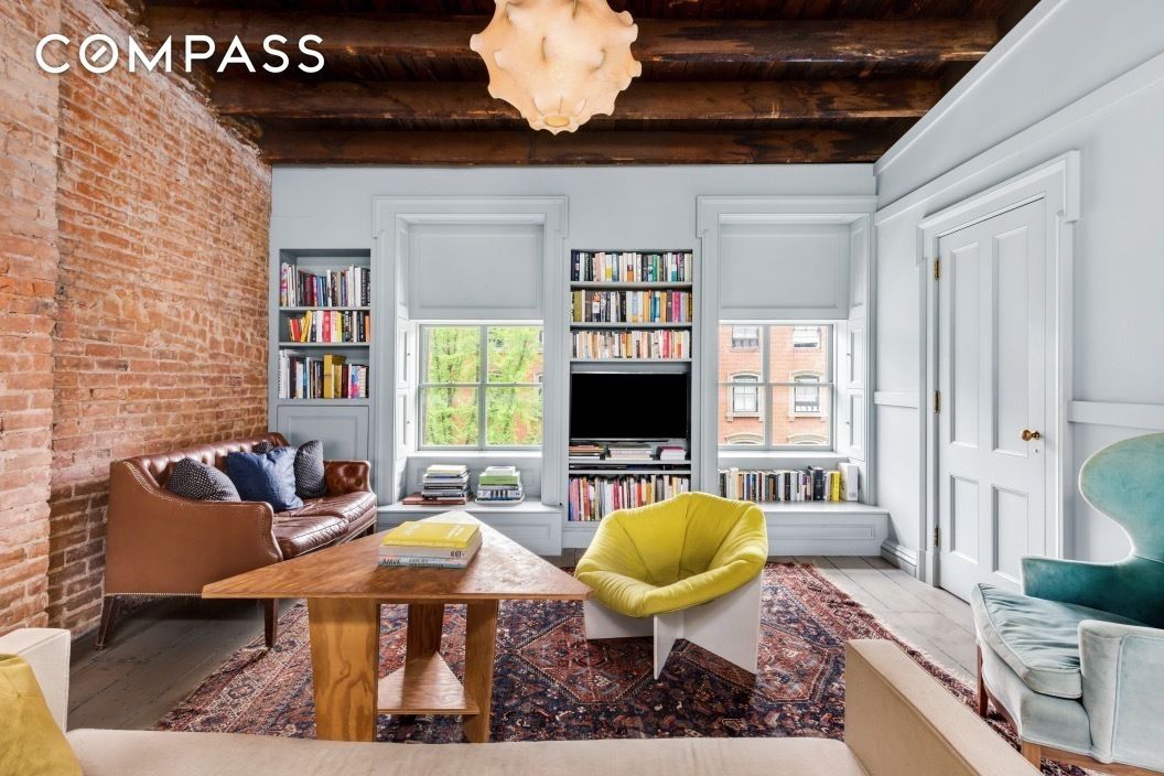 Photo of 119 East 10th Street - Parker Posey's apartment