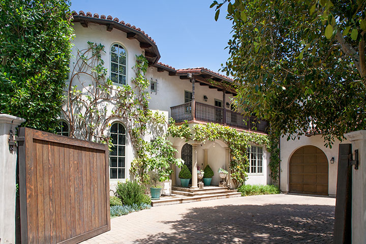 Reese Witherspoon Puts $14 Million Price Tag On Sprawling Brentwood ...