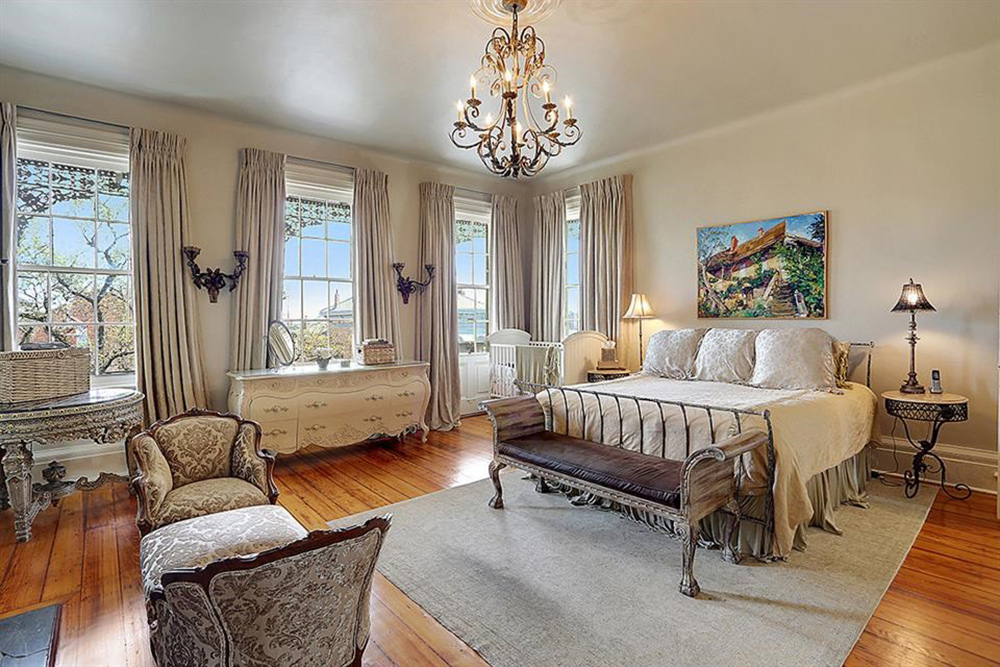 May2015-Trulia-Found-on-Trulia-French-Quarter-Gem-in-New-Orleans-Bedroom