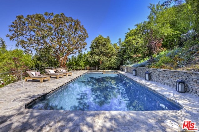 Leighton Meester Sells Encino Home for $2 Million - Trulia's Blog