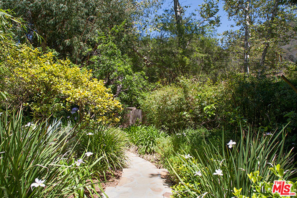 Former Home Of “Golden Girls” Star Bea Arthur Sells For $15 Million ...