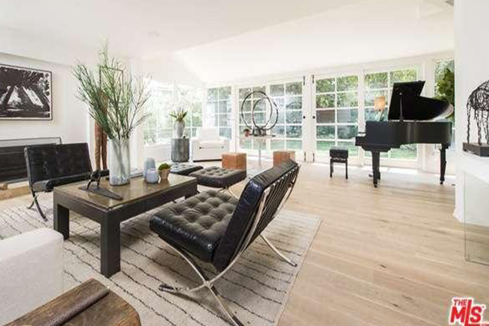 Niall Horan One Direction Luxury House In LA office