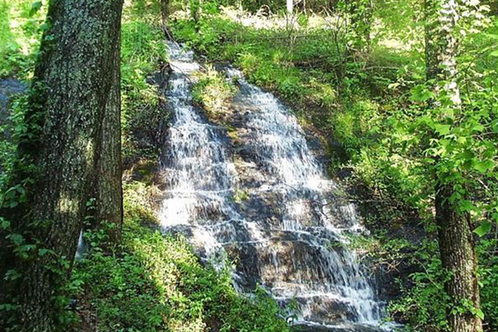 asheville nc rushing natural waterfalls