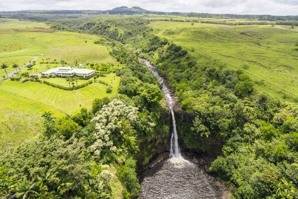 stunning waterfalls papaikou hi