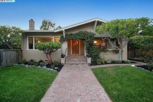 Curb Appeal Tips From 7 For-Sale Homes — Life At Home — Trulia Blog