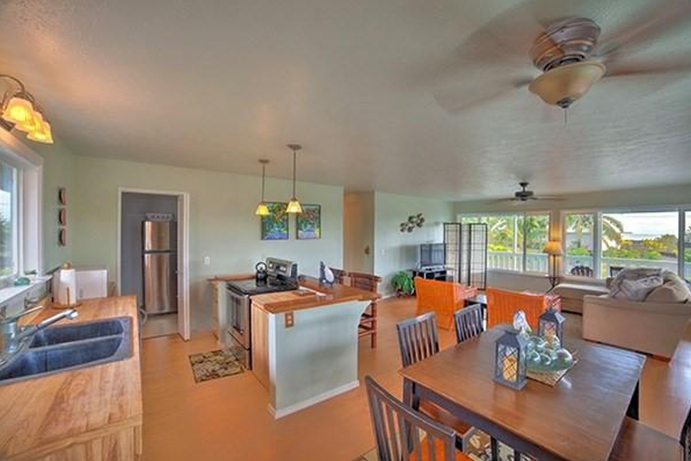 affordable hawaii real estate in pahoa kitchen
