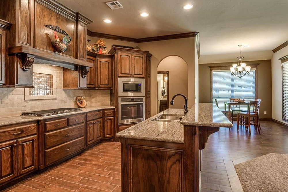 average house size for sale in choctaw OK kitchen