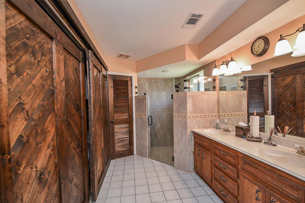 average house size for sale in katy tx bathroom
