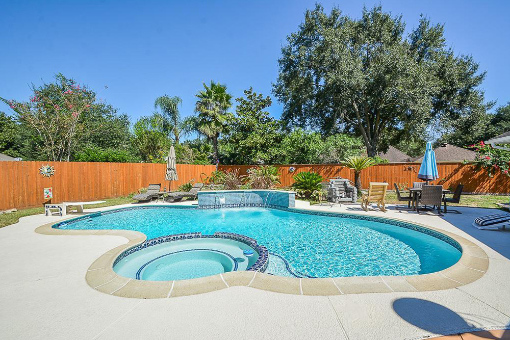 average house size for sale in katy tx pool