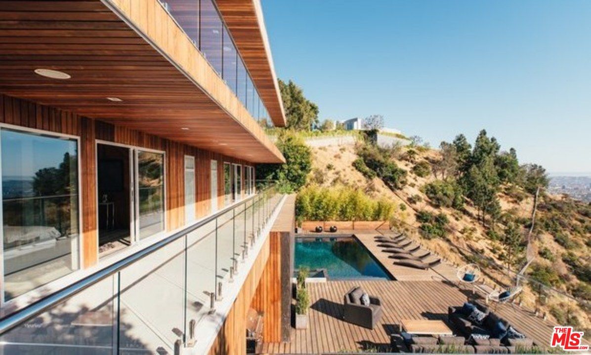 Teddi Jo Mellencamp's $4.07 million LA mansion
