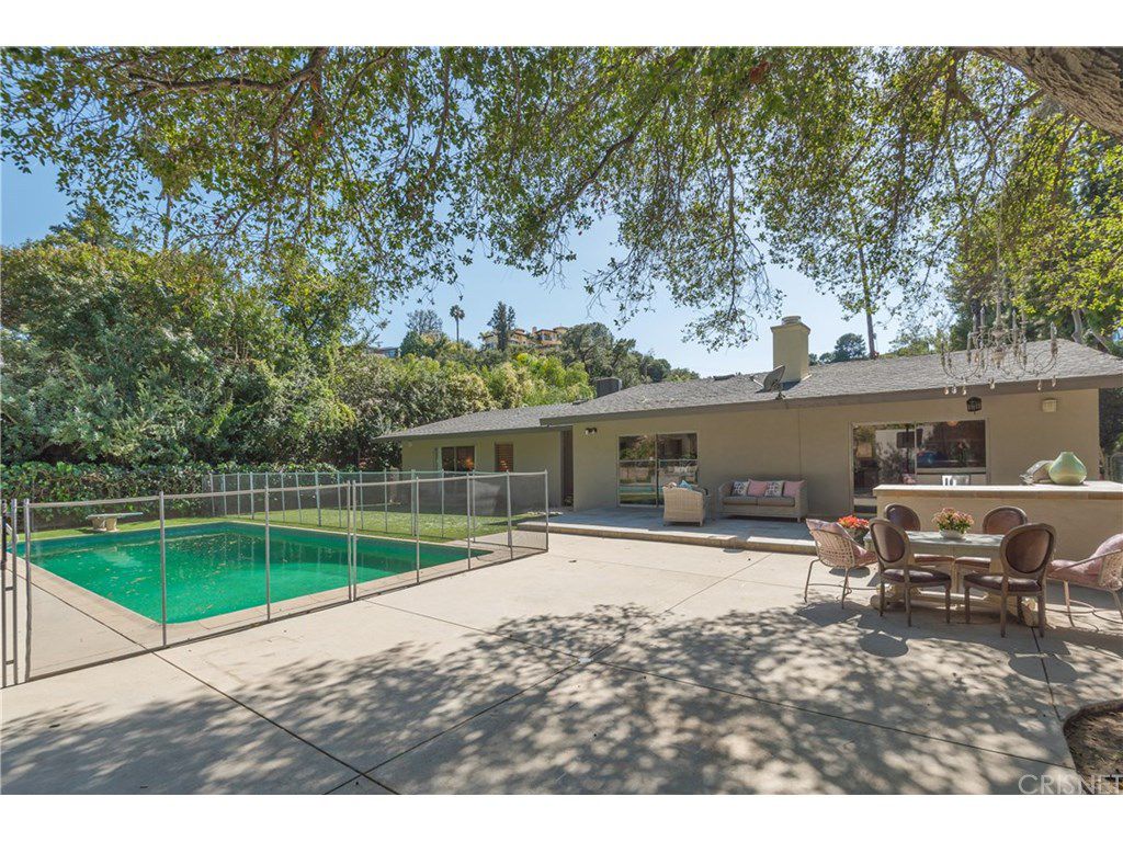 curtis stone leases and sells in the hollywood hills and encino patio